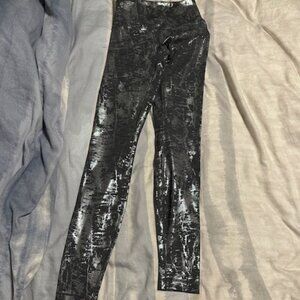 Lululemon Limited Edition Wunder Under spark leggings HR Size 4